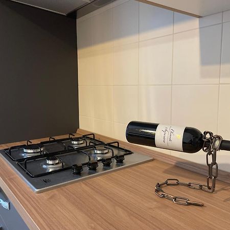 Maioliche Apartment Маргерита-ди-Савойя Экстерьер фото