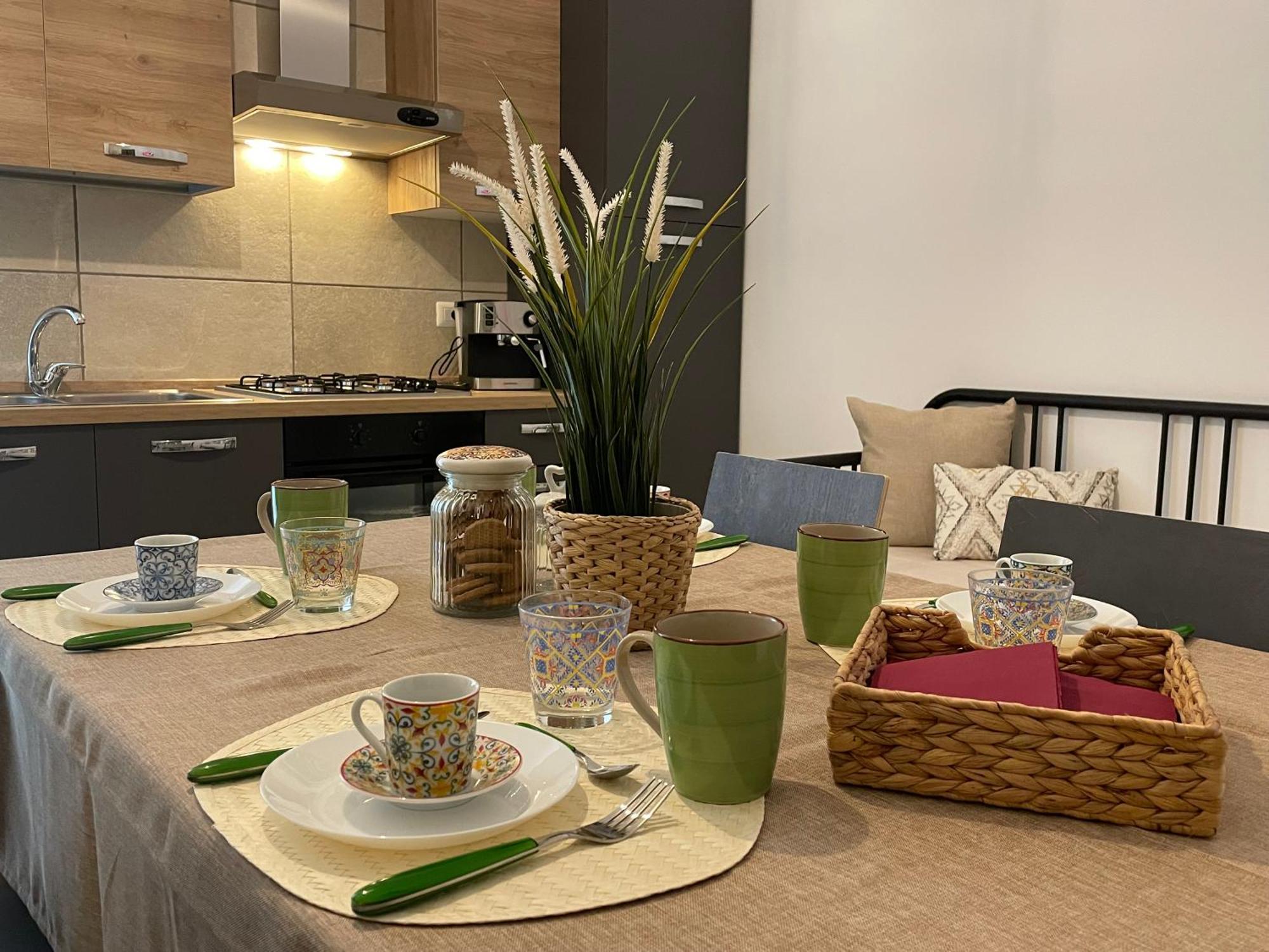 Maioliche Apartment Маргерита-ди-Савойя Экстерьер фото
